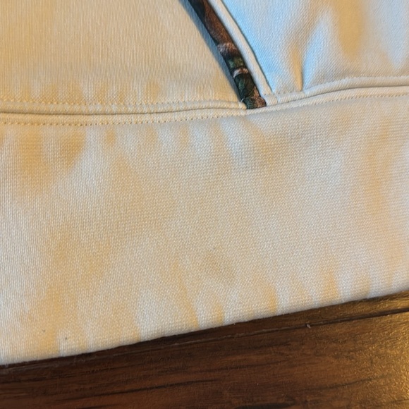 Men’s Under Armour Hoodie - Picture 4 of 6